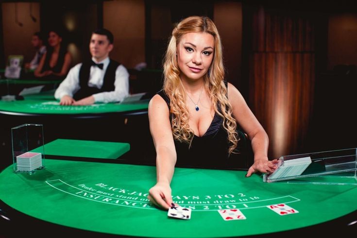 LuckyLand Slots APK Live Casino